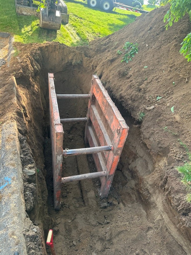 Trench box shoring for excavation safety